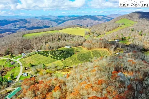 6104 Howards Creek Rd, Boone, NC 28607 photo 16
