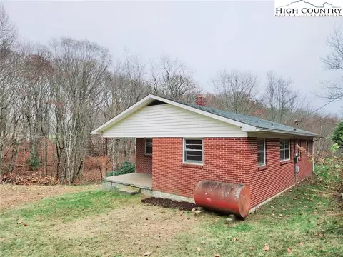 6104 Howards Creek Rd, Boone, NC 28607 photo 33