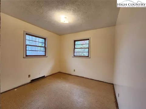 6104 Howards Creek Rd, Boone, NC 28607 photo 44