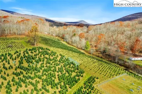 6104 Howards Creek Rd, Boone, NC 28607 photo 21