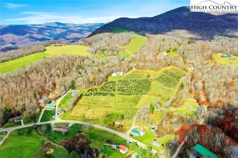 6104 Howards Creek Rd, Boone, NC 28607 photo 14