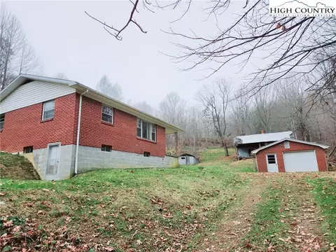 6104 Howards Creek Rd, Boone, NC 28607 photo 23