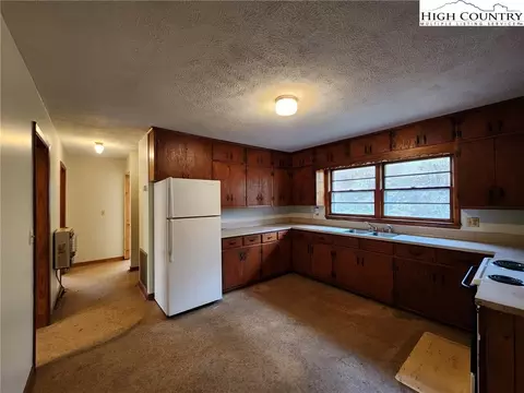 6104 Howards Creek Rd, Boone, NC 28607 photo 40