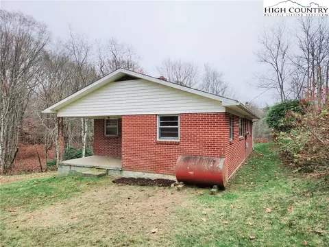 6104 Howards Creek Rd, Boone, NC 28607 photo 32