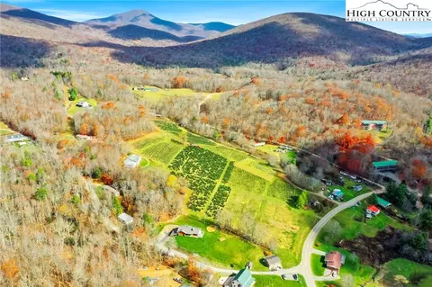 6104 Howards Creek Rd, Boone, NC 28607 photo 11