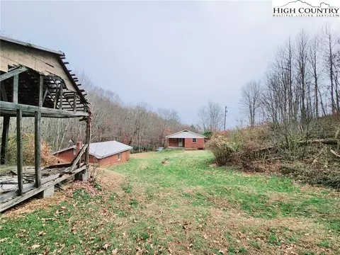 6104 Howards Creek Rd, Boone, NC 28607 photo 30