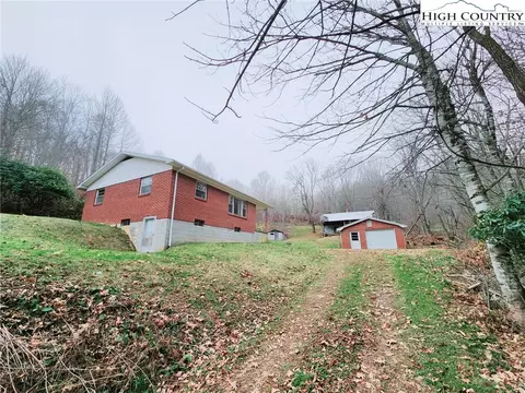 6104 Howards Creek Rd, Boone, NC 28607 photo 24