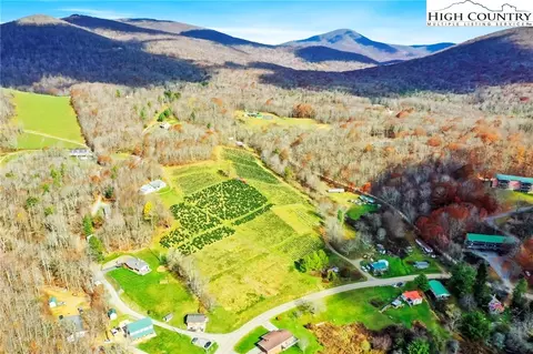6104 Howards Creek Rd, Boone, NC 28607 photo 12