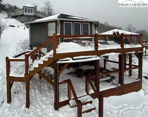 102 Galax Ln, Beech Mountain, NC 28604 photo 4