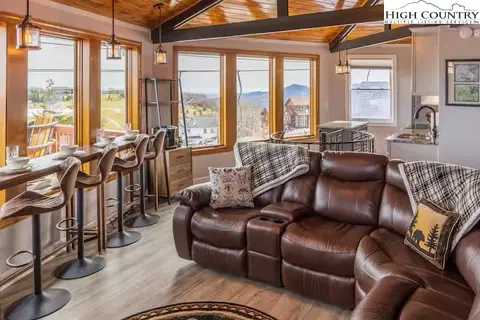 102 Galax Ln, Beech Mountain, NC 28604 photo 13