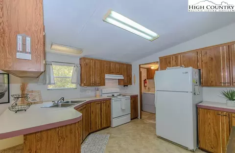 295 Roy E Brown Rd, Vilas, NC 28692 photo 32