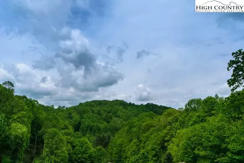 295 Roy E Brown Rd, Vilas, NC 28692 photo 2