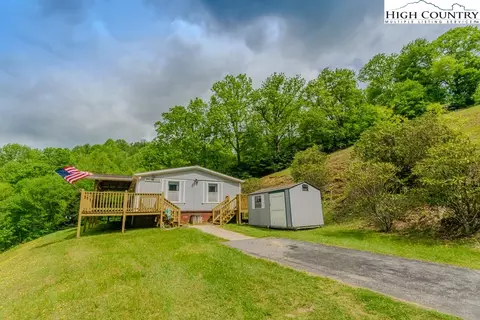 295 Roy E Brown Rd, Vilas, NC 28692 photo 3