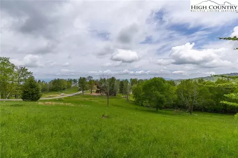 51 Eagle Creek Trl, Banner Elk, NC 28604