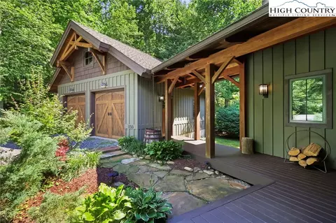 1150 Sweetgrass Dr, Blowing Rock, NC 28605