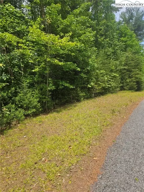 lot177 Larkhaven Dr, Nebo, NC 28761