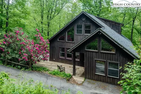 680 Timberlane Dr, Boone, NC 28607 photo 2