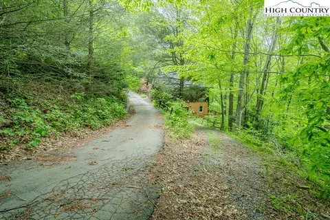 680 Timberlane Dr, Boone, NC 28607 photo 5