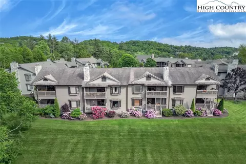 862 Chetola Lake Dr #FINCH 2, Blowing Rock, NC 28605