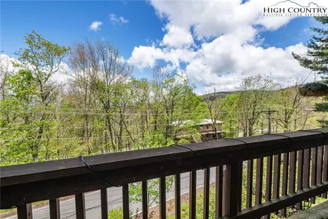 Exterior - 101 Mid Holiday Ln #E-218, Beech Mountain, NC 28604 photo 5 of 8
