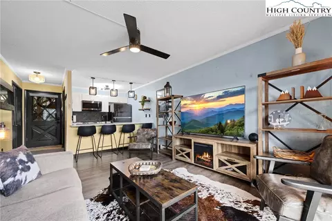 101 Mid Holiday Ln #E-218, Beech Mountain, NC 28604