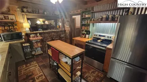 1100 Bodenheimer Dr, Boone, NC 28607 photo 5
