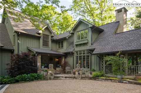 362 Wonderland Trl, Blowing Rock, NC 28605
