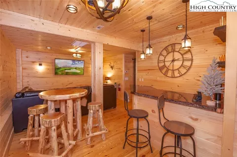 Dining - 218 Ridgecrest Cir, Beech Mountain, NC 28604 photo 1 of 2