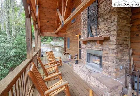 Exterior - 218 Ridgecrest Cir, Beech Mountain, NC 28604 photo 7 of 11