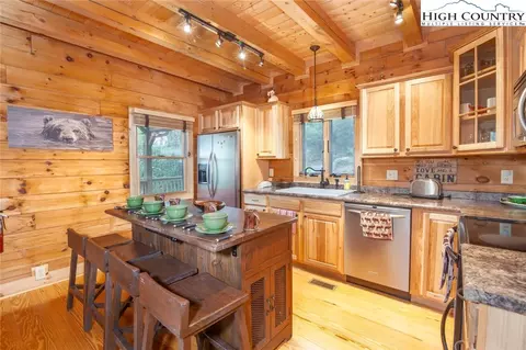 Kitchen - 218 Ridgecrest Cir, Beech Mountain, NC 28604 photo 1 of 2