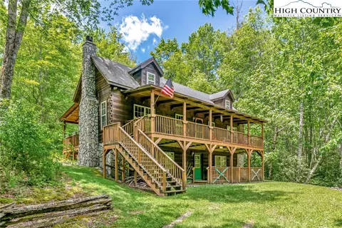 165 Joe Clark Ln, Banner Elk, NC 28604