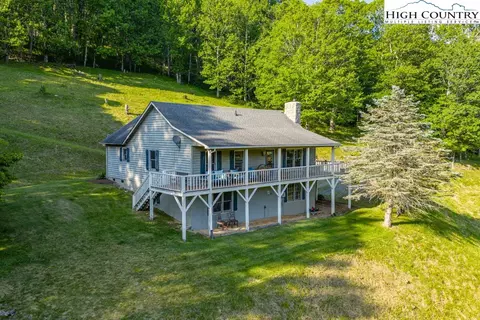 1528 Bairds Creek Rd, Vilas, NC 28692