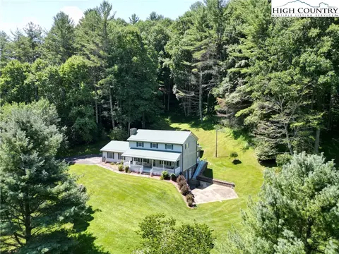 581 N Fork New River Rd, Lansing, NC 28643