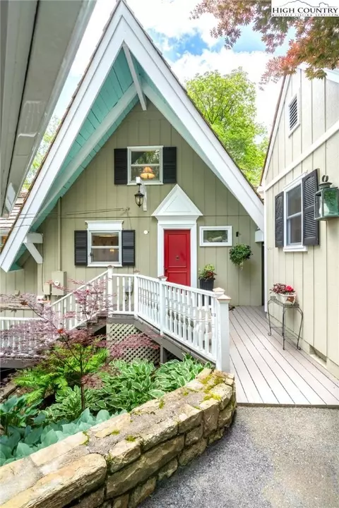 Exterior - 137 Oak, Boone, NC 28607 photo 6 of 10