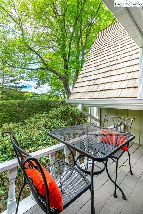 Exterior - 137 Oak, Boone, NC 28607 photo 5 of 10