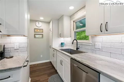 Kitchen - 137 Oak, Boone, NC 28607 photo 4 of 6