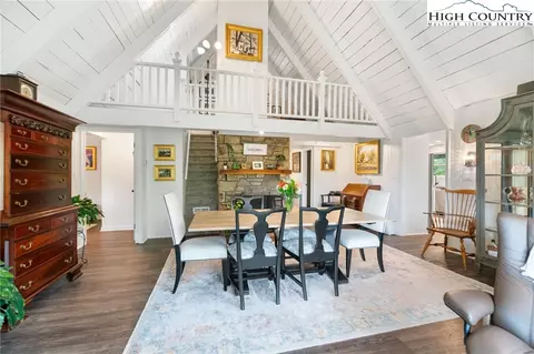Dining - 137 Oak, Boone, NC 28607 photo 3 of 5