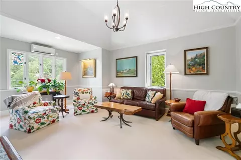 Living - 137 Oak, Boone, NC 28607 photo 2 of 4
