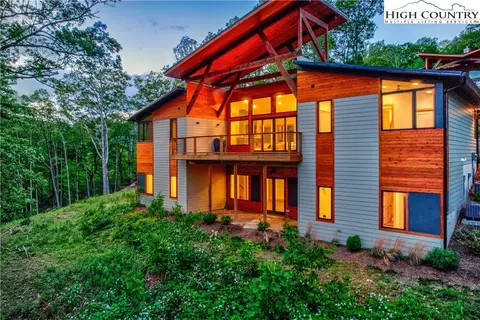 161 Grandfather Knls, Banner Elk, NC 28604