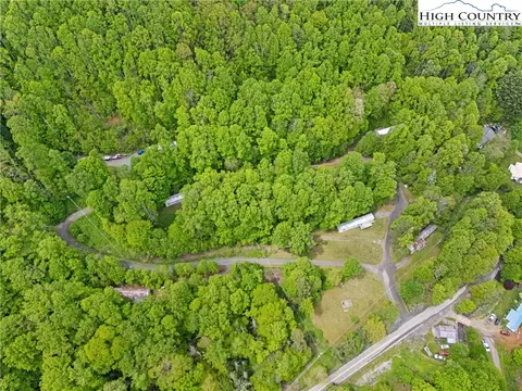 122 Poplar Creek Estates Dr, Todd, NC 28684