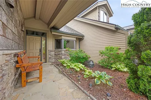 120 Bear Cub Ln #120, Banner Elk, NC 28604
