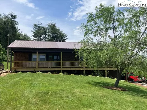 11113 Glade Valley Rd, Ennice, NC 28623