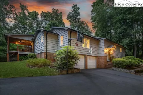 3452 Tranquil Hills Dr, Lenoir, NC 28645