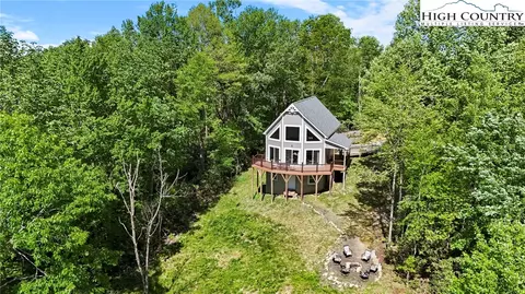 396 Apple Way, Blowing Rock, NC 28605