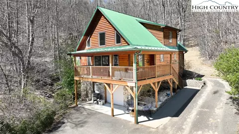 1109 Clark Swift Rd, Vilas, NC 28692