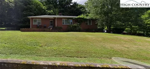 137 Blue Ridge Ave, Boone, NC 28607