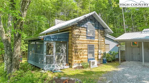 9 Rocky Mountain Rd, Sparta, NC 28675