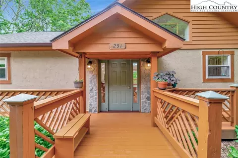 251 Skiview Rd, Seven Devils, NC 28604 photo 5