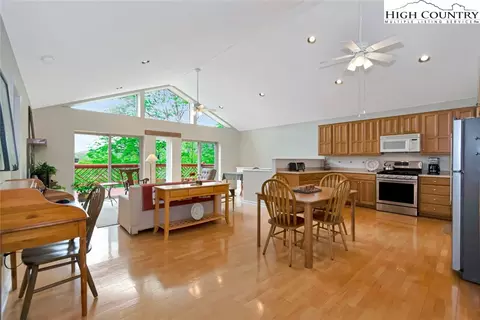 251 Skiview Rd, Seven Devils, NC 28604 photo 8