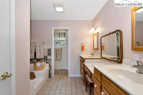 251 Skiview Rd, Seven Devils, NC 28604 photo 30